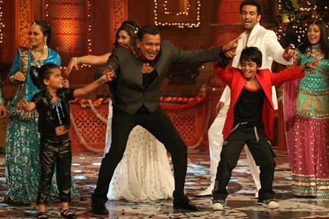 Mithun Chakraborty dancing on the sets of Colors Diwali show