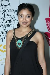 Tanushree Dutta at Mokssh wine launch Star Bazar, Andheri