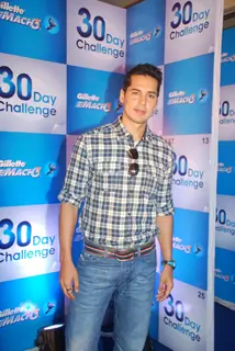 Mallaika Arora Khan makes Dino and Ritwik shave at Gillete 30 day challenge event at Taj President
