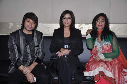 Zeenat Aman at Dunnu Y Jaane Kyun film success at Sydeney film festival bash at Malad