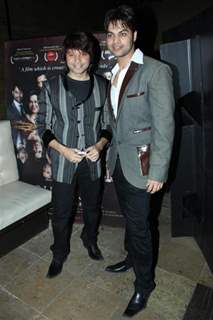 Kapil Sharma and Maradona Rebello at Success party of Dunno Y... Winning Viewers Choice Award