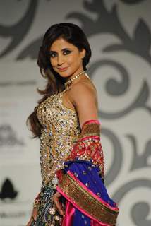 Urmila Matondkar Walks for designers Nisha Sagar at Aamby Valley India Bridal Week day 2