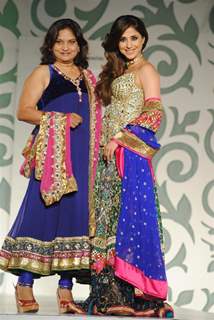 Urmila Matondkar Walks for designers Nisha Sagar at Aamby Valley India Bridal Week day 2