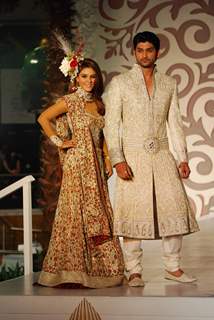 Neelam and Aditya Walk for fashion designer Riyaz Ganji at Aamby Valley Indian Bridal Week day 4