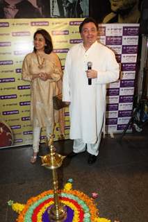 Rishi Kapoor and Neetu Singh celebrate Diwali with kids at Fame Cinemas