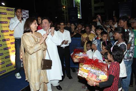 Rishi Kapoor and Neetu Singh celebrate Diwali with kids at Fame Cinemas