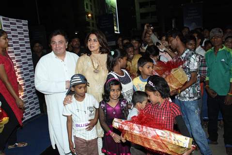 Rishi Kapoor and Neetu Singh celebrate Diwali with kids at Fame Cinemas