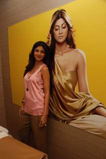 Shilpa Shetty launches branch of Iosis Spa