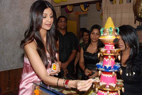 Shilpa Shetty inaugurates IOSIS spa in Ghatkopar