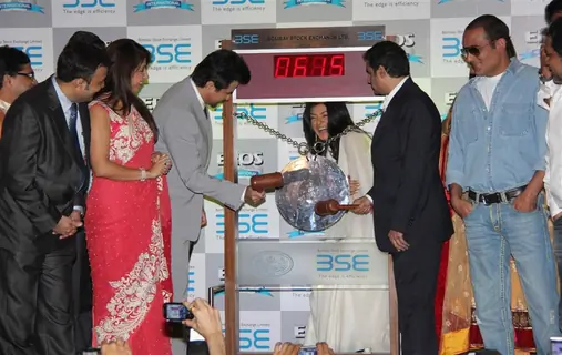 Cast at 'No problem' mahurat at BSE