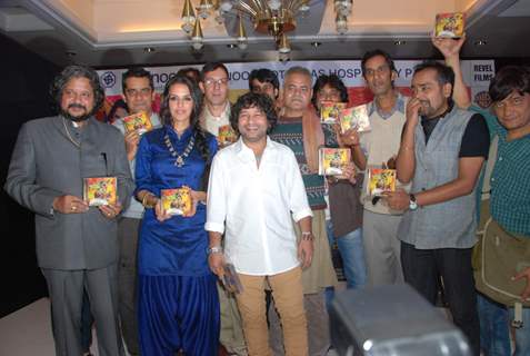 Neha dhupia, Kailash Kher, Rajat Kapoor and rest of cast & crew at Phas Gaye Re Obama music launch