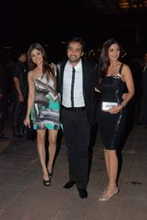 Shamita Shetty, Raj Kundra and Shilpa Shetty at Baba Dewan's birthday bash, Taj Land's End