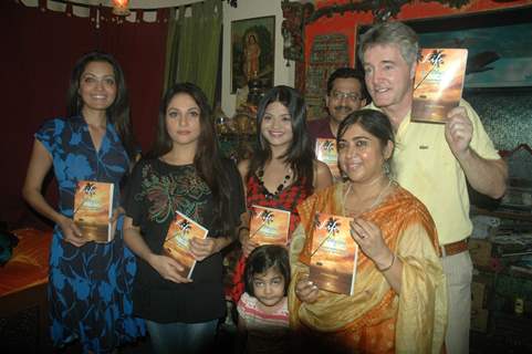Gracy Singh and Sheena Chohan at Dr Manish Maladkar's book launch at MHADA