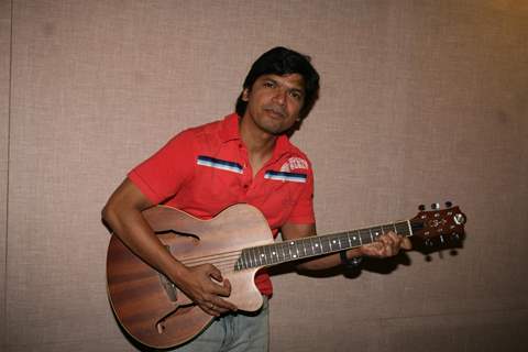 Shaan recorded song for the Hindi film Satrangee Parachute