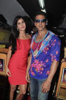 Akshay and Katrina at Tees Maar Khan music launch