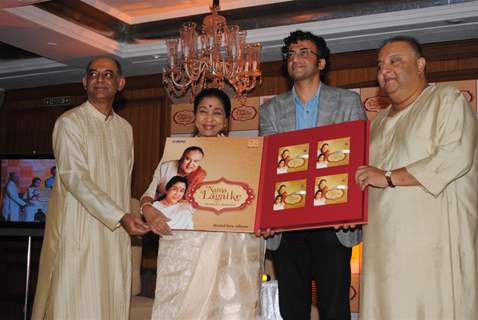 Asha Bhosle Unveils Naina Lagai Ke Music Album