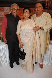 Asha Bhosle Unveils Naina Lagai Ke Music Album