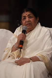 Lata Mangeshkar at National Festival Of Indian Classical Music & Dance at Ravindra Natya Mandir