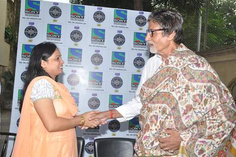 Amitabh Bachchan with Kaun Banega Crorepati's grand winner Rahat Taslim