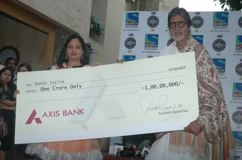 Amitabh Bachchan with KBC Winner press meet