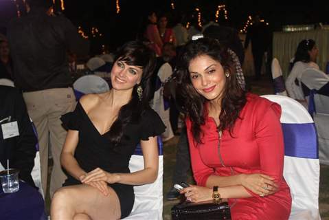 Isha Koppikar and Yana Gupta at Child Reach NGO Event