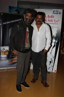 Makrand Deshpande and Nagesh Bhonsle at Shahrukh Bola Khoobsurat Hai Tu film premiere at Cinemax