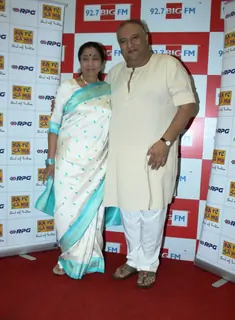 Asha Bhosle and Shujjat Khan at the launch of saregam's Naina Lagai Ke' exclusively on 92.7 BIG FM