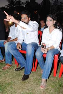 Abhishek Bachchan and Shaina NC pay tribute to 26/11 martyrs