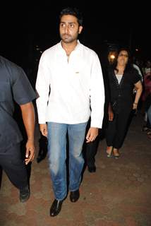 Abhishek Bachchan pay tribute to 26/11 martyrs