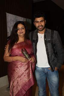 Arya Babbar and Neelima Azim at the launch of the film 'Kuch Log' based on 26/11 attacks