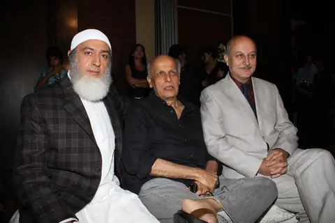 Mahesh Bhatt, Anupam Kher and Gulshan Grover at the launch of the film 'Kuch Log' based on 26/11 att