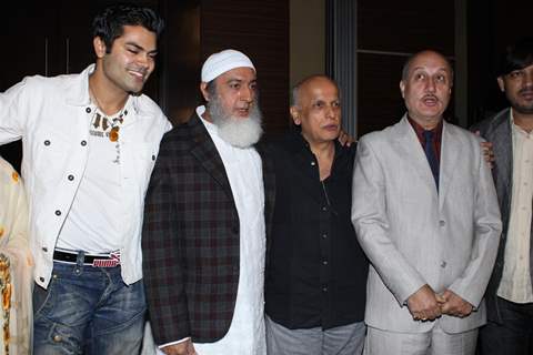 Mahesh Bhatt, Anupam Kher and Gulshan Grover at the launch of the film 'Kuch Log' based on 26/11 att