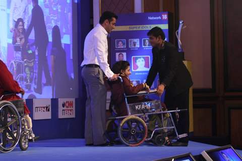 Salman Khan honoured the extraordinary achievers at IBN 7's Bajaj Allianz Super Idol Awards at Hotel TajLands End in Bandra