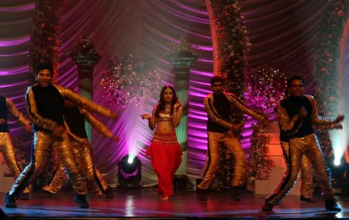 Tanushree Dutta on the sets of Saas Bina Sasural