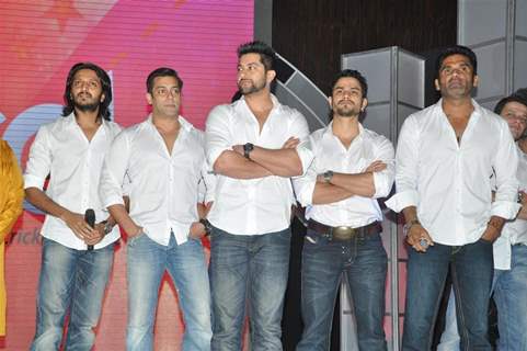 Bollywood actors at Press Conference for the Celebrity cricket League (CCL), Mumbai