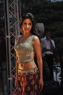 Katrina Kaif danced on the song Sheila ki Jawaani at Film “TEES MAAR KHAN‘’ promotion Beach Party