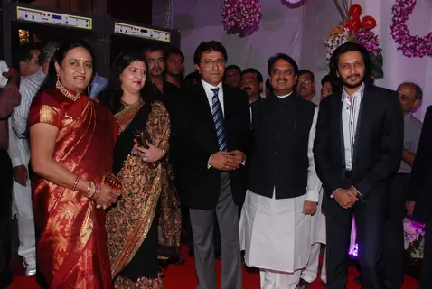 Ritesh Deshmukh at Nitish Rane's wedding reception at Mahalxmi Race Course. .