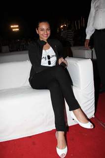 Sonakshi Sinha attends MMK College Akarshan fest at Tulip Star