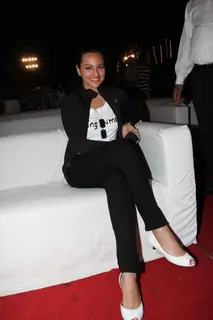 Sonakshi Sinha attends MMK College Akarshan fest at Tulip Star