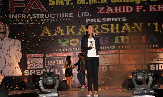 Sonakshi Sinha attends MMK College Akarshan fest at Tulip Star
