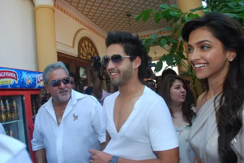 Vijay Mallya, Sidhartha Mallya and Deepika Padukone at Kingfisher Calendar Launch 2011. .