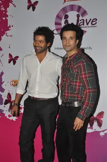Shabir Ahluwalia and Aamir Ali Malik at Pearls Waves Concert, Bandra Kurla Complex in Mumbai. .