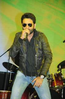 Shekhar's Live Performance at Growel Idol at Kandivli’s Growel 101 Mall