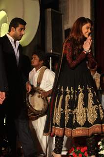 Abhishek Bachchan and Aishwarya Rai Bachchan during an World bunts sports meet of 2010 in Mumbai