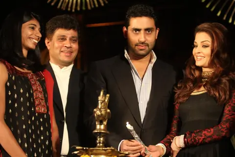 Abhishek Bachchan and Aishwarya Rai Bachchan during an World bunts sports meet of 2010 in Mumbai