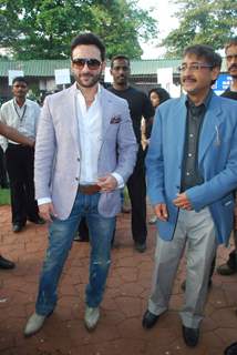 Saif Ali Khan at Mid-day race at Mahalaxmi Race Course. .