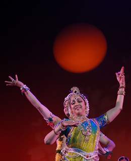 Hema Malini perform in Kolkata on Sunday late evening. .