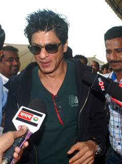 Shahrukh Khan leaves for Dubai to celebrate New Year