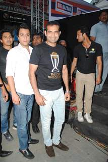 Irfan Khan Pathan at Big Bazaar World Cup Collection Launch, Phoenix Mills