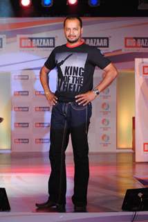 Murli Kartik at Big Bazaar World Cup Collection Launch, Phoenix Mills